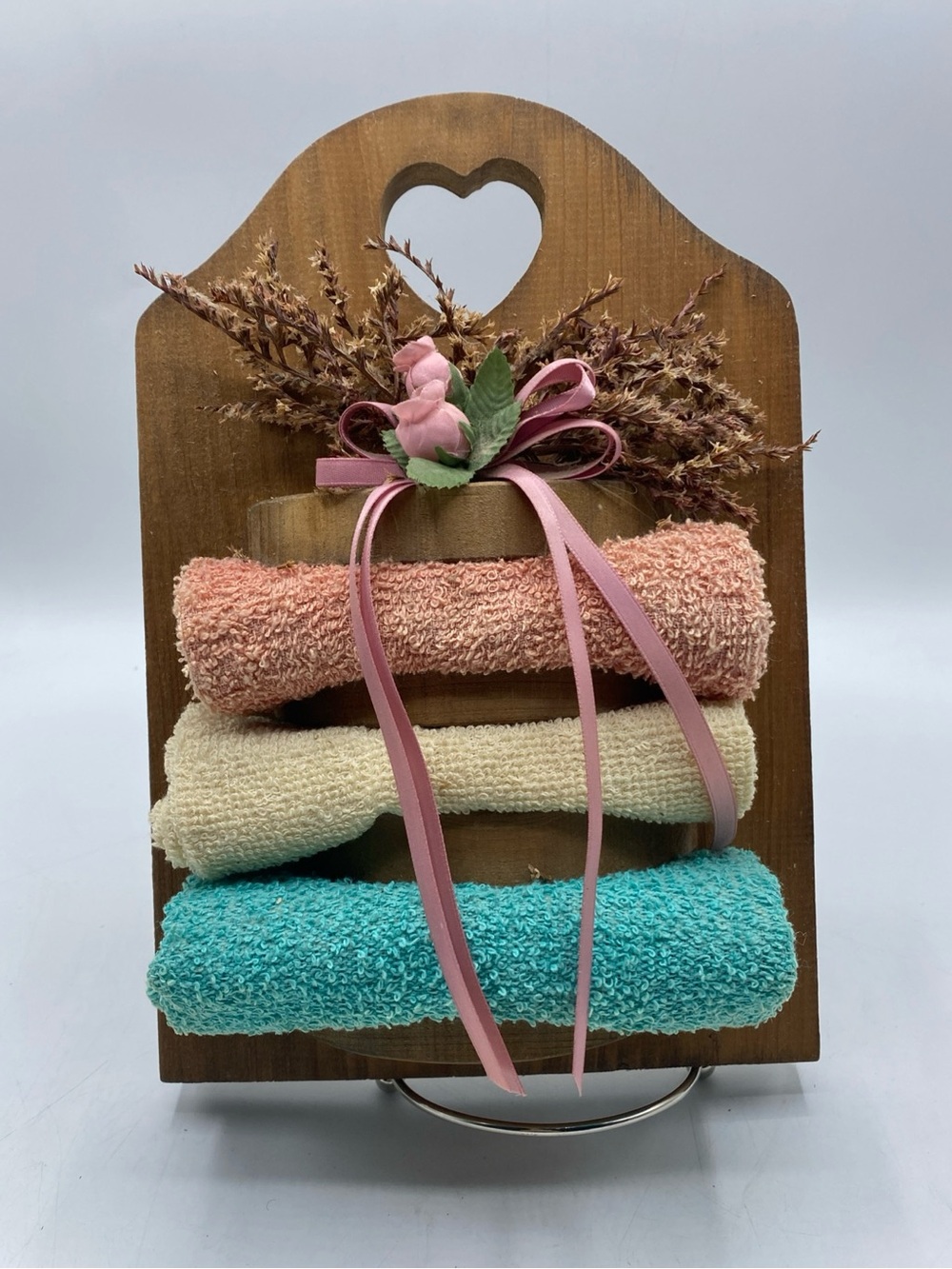 Vintage Country Wood Rack Rustic Wall Decor Washcloth Floral Cottage Granny Core
